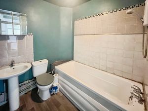 Bathroom - click for photo gallery